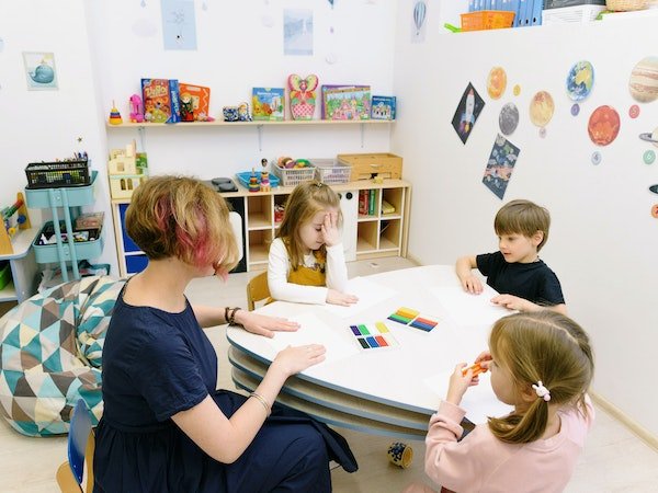 Playgroup class at Peas in Pod, Vivek Vihar
