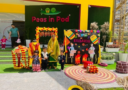 Peas in Pod gallery image Peas-in-Pod-NiralaAspire14.jpg